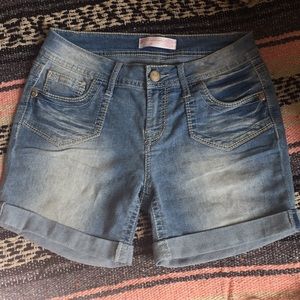 Almost new jean shorts